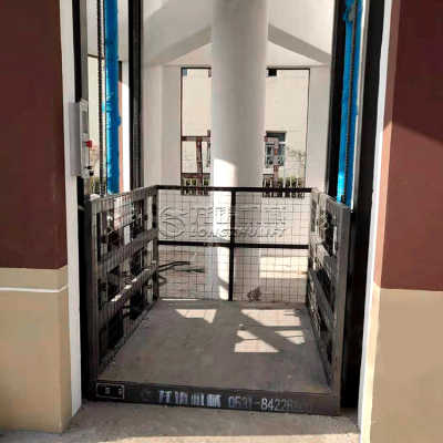 新疆昌吉州2噸3噸電動貨梯 滿足室內外安裝需求的專業(yè)定制服務